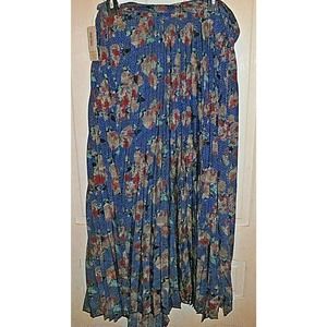 LuLaRoe Deanne Wrap Skirt size XS Extra Small Blue Background Floral BNWT